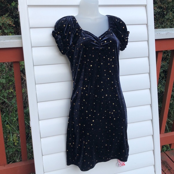 NWT romwe Velvet dress with gold stars - Picture 3 of 11